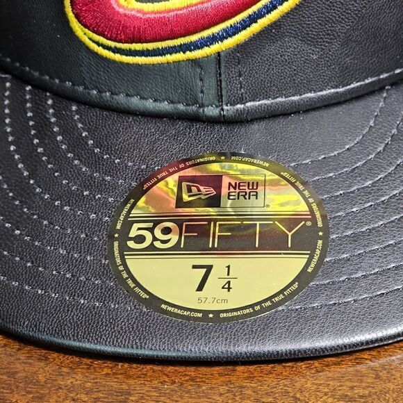 New Era NBA Cleveland Cavaliers Leather Fitted Cap Hat Black Red Gold 7 1/4 New - Picture 3 of 12